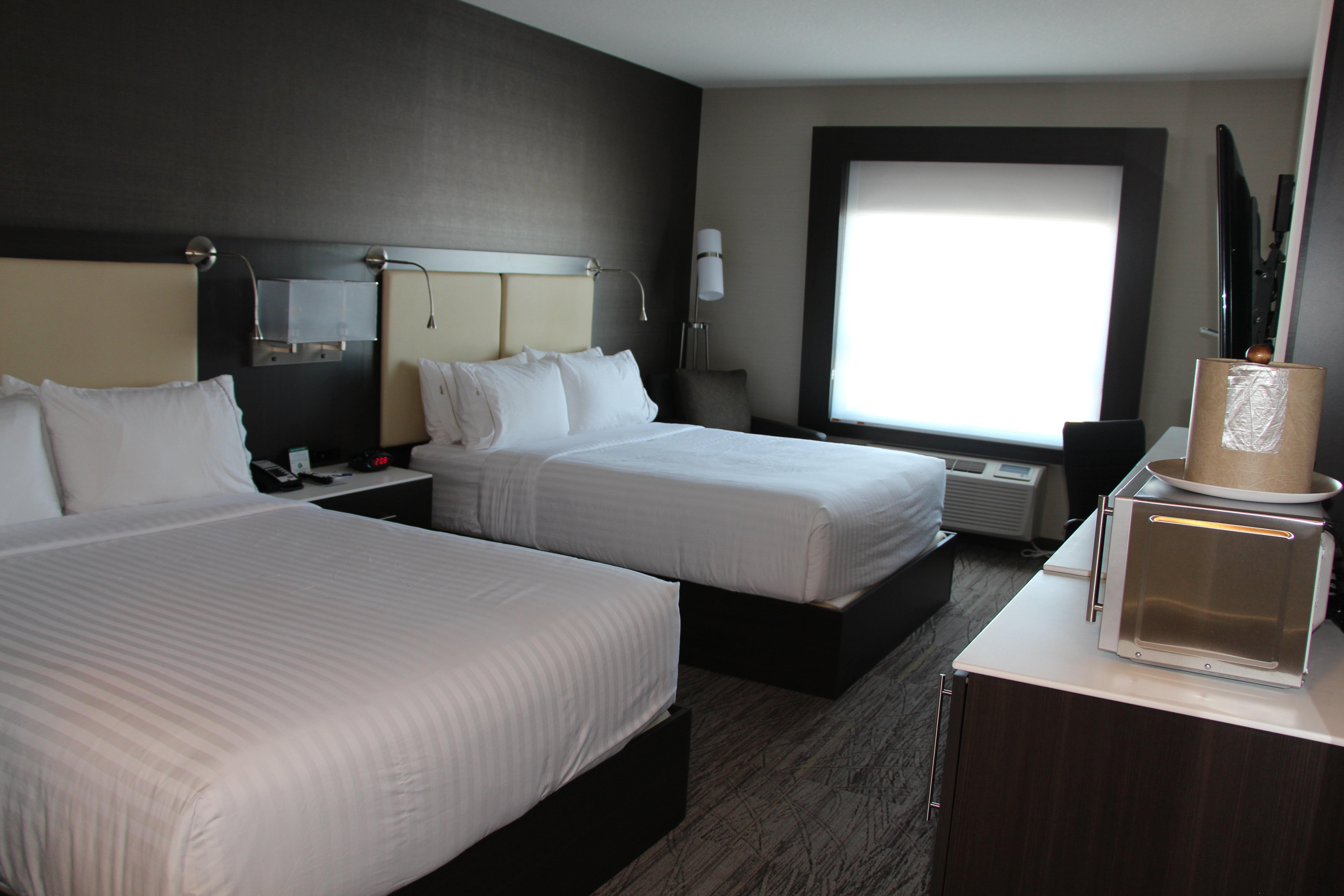 Holiday Inn Express & Suites Cold Lake By Ihg Exterior photo